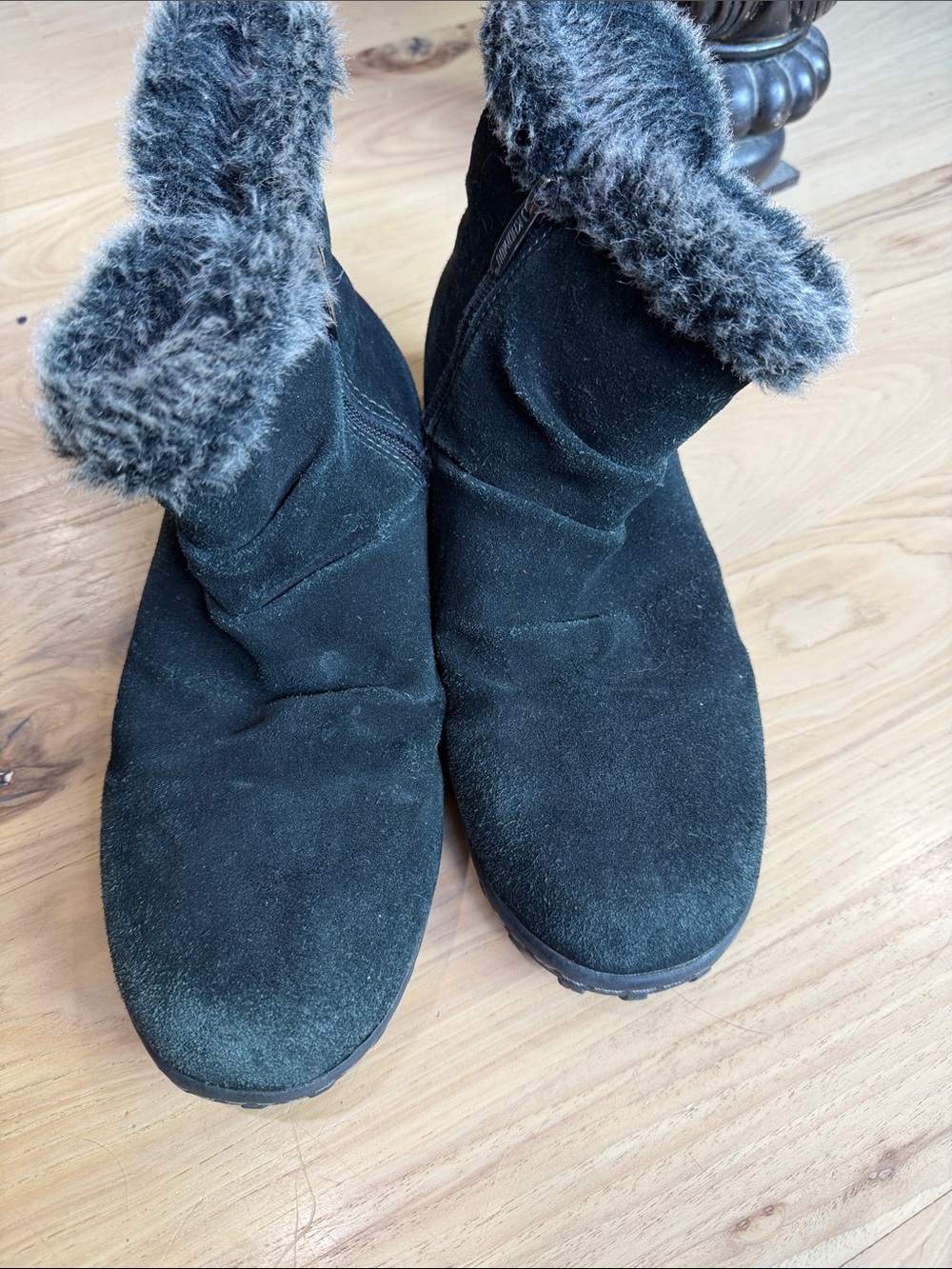 Khombu Women's Black Suede Faux-Fur Cuff Winter Boots